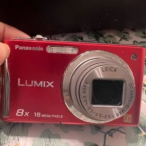 Panasonic DMC-FH25R 16.1MP Digital Camera